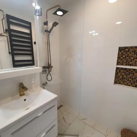 Center - Walking Distance To Everything - Beach, Downtown, Shops, Cafes Apartamento